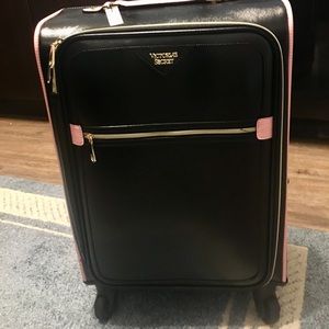 Brand New Victoria Secret Black\Pink Suitcase